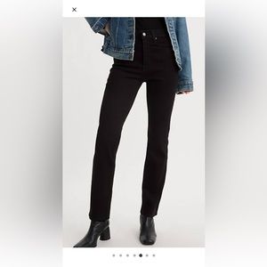 Levi’s 724 High Rise Slim Straight Women’s Jean- 32x30